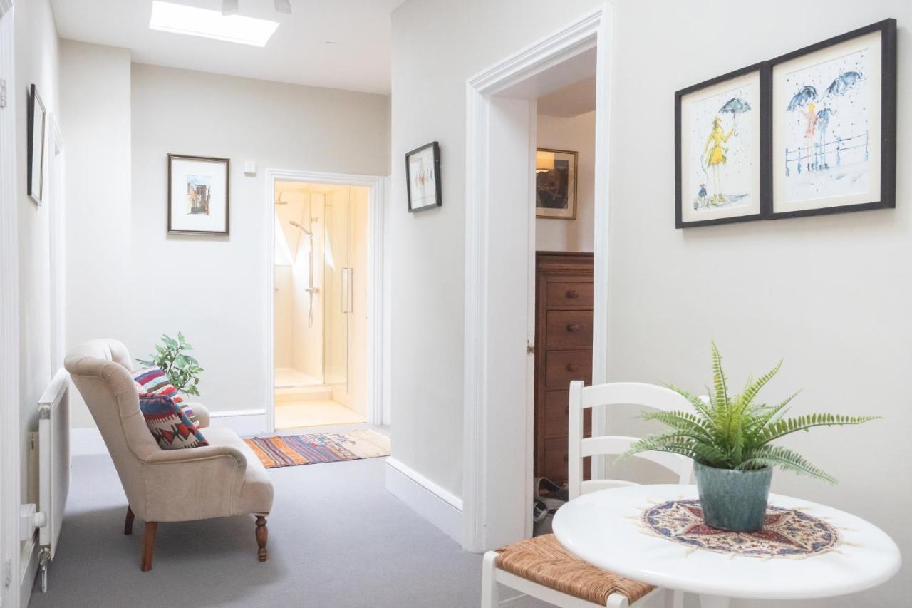 Spacious 3Br Victorian Cheltenham Loft Flat In Cotswolds - Free Parking Apartman Kültér fotó