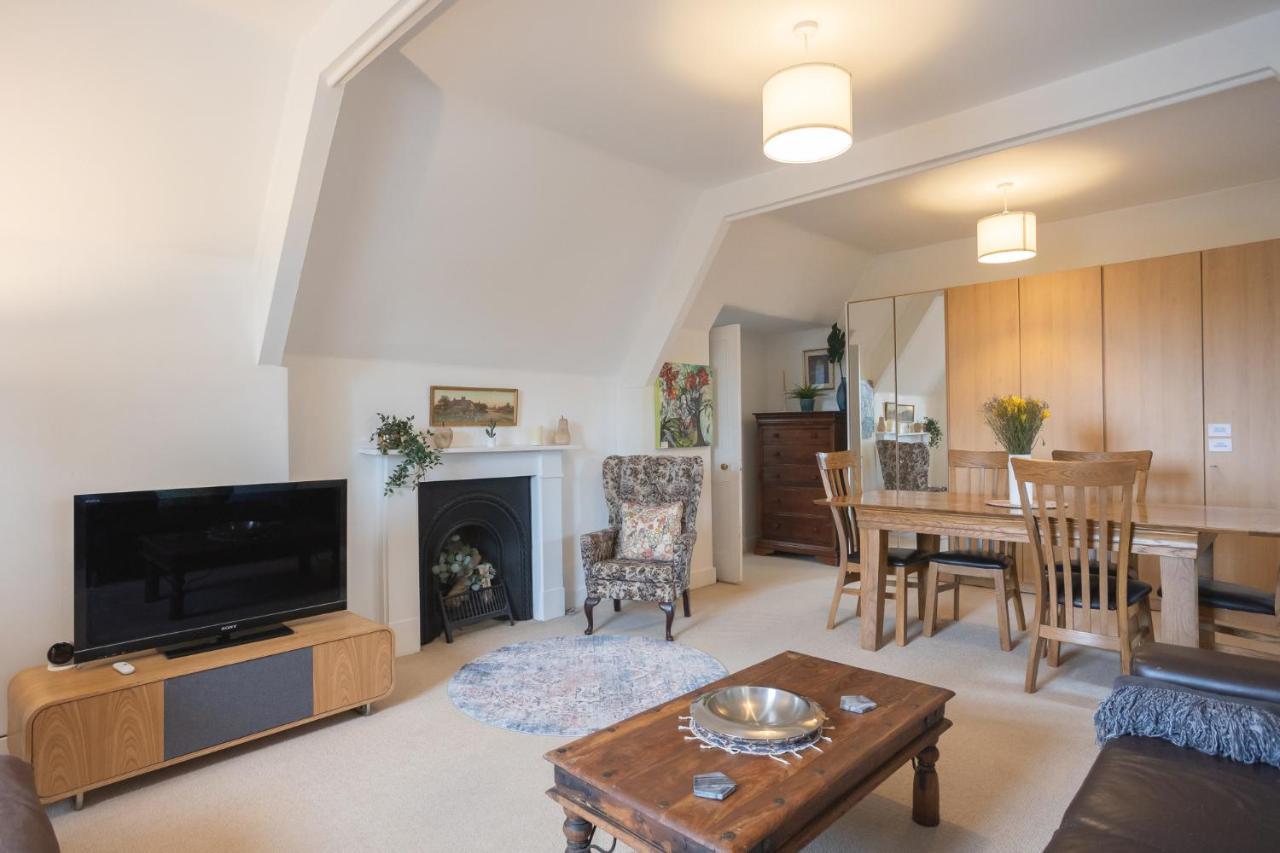 Spacious 3Br Victorian Cheltenham Loft Flat In Cotswolds - Free Parking Apartman Kültér fotó